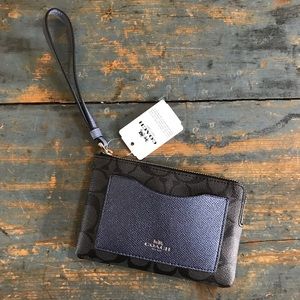 Coach wristlet NWT